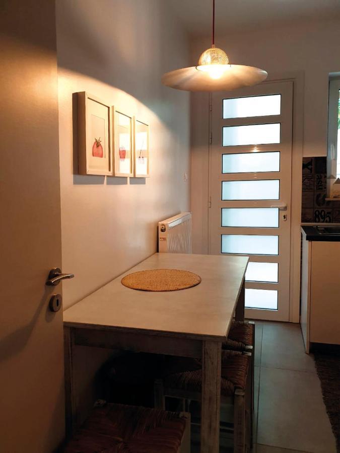 Apartment Mama's - 2 Bedroom Near Acropolis *